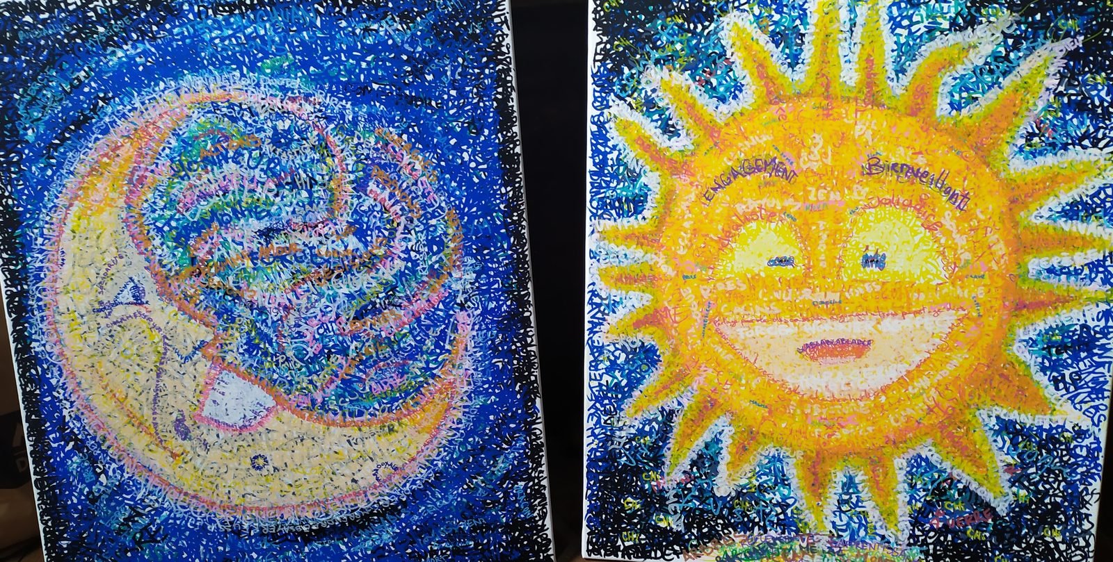 Deux petites toiles côte à côte : une lune dans un ciel étoilé et un soleil souriant.